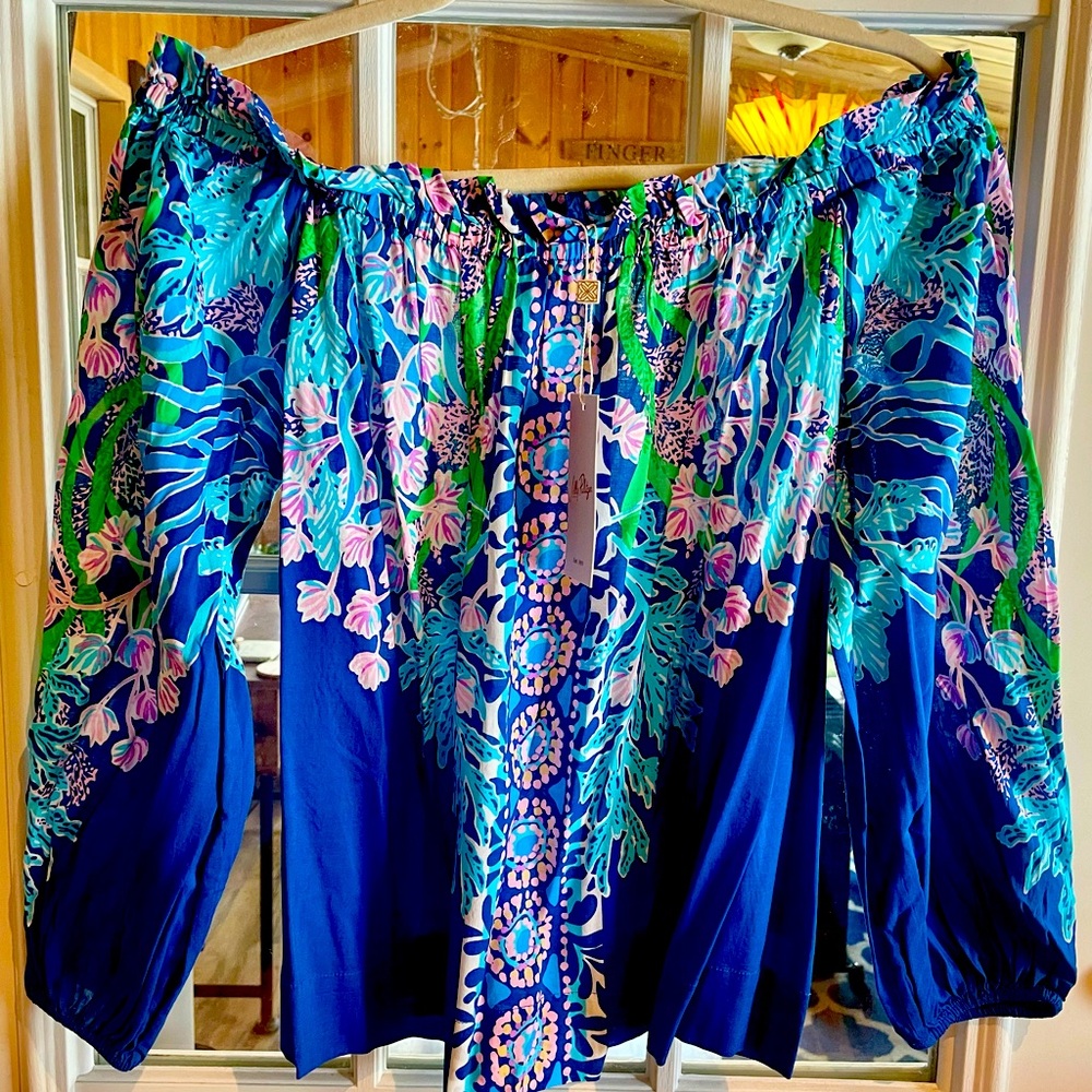 Lilly Pulitzer off the shoulder top. NWT- large